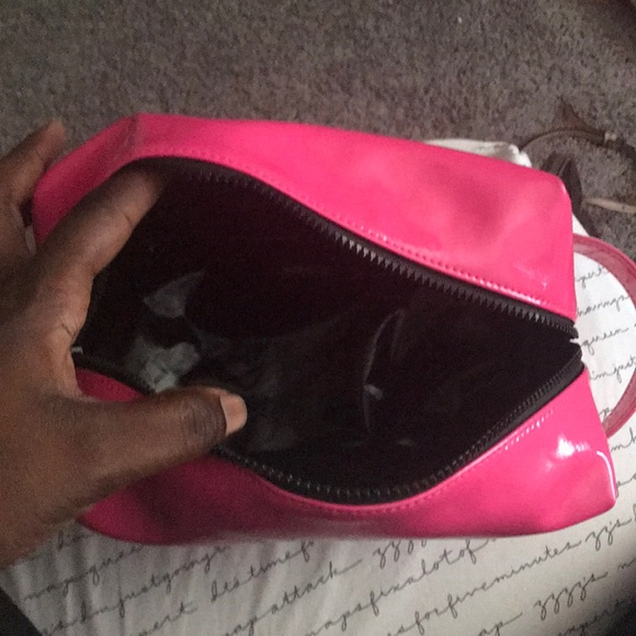 Toiletrie Bag - Picture 6 of 6